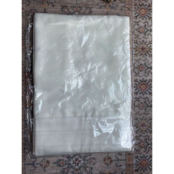 Sheer Elegance Ivory Shimmer Edging Table Cloth - Picture 3 of 5